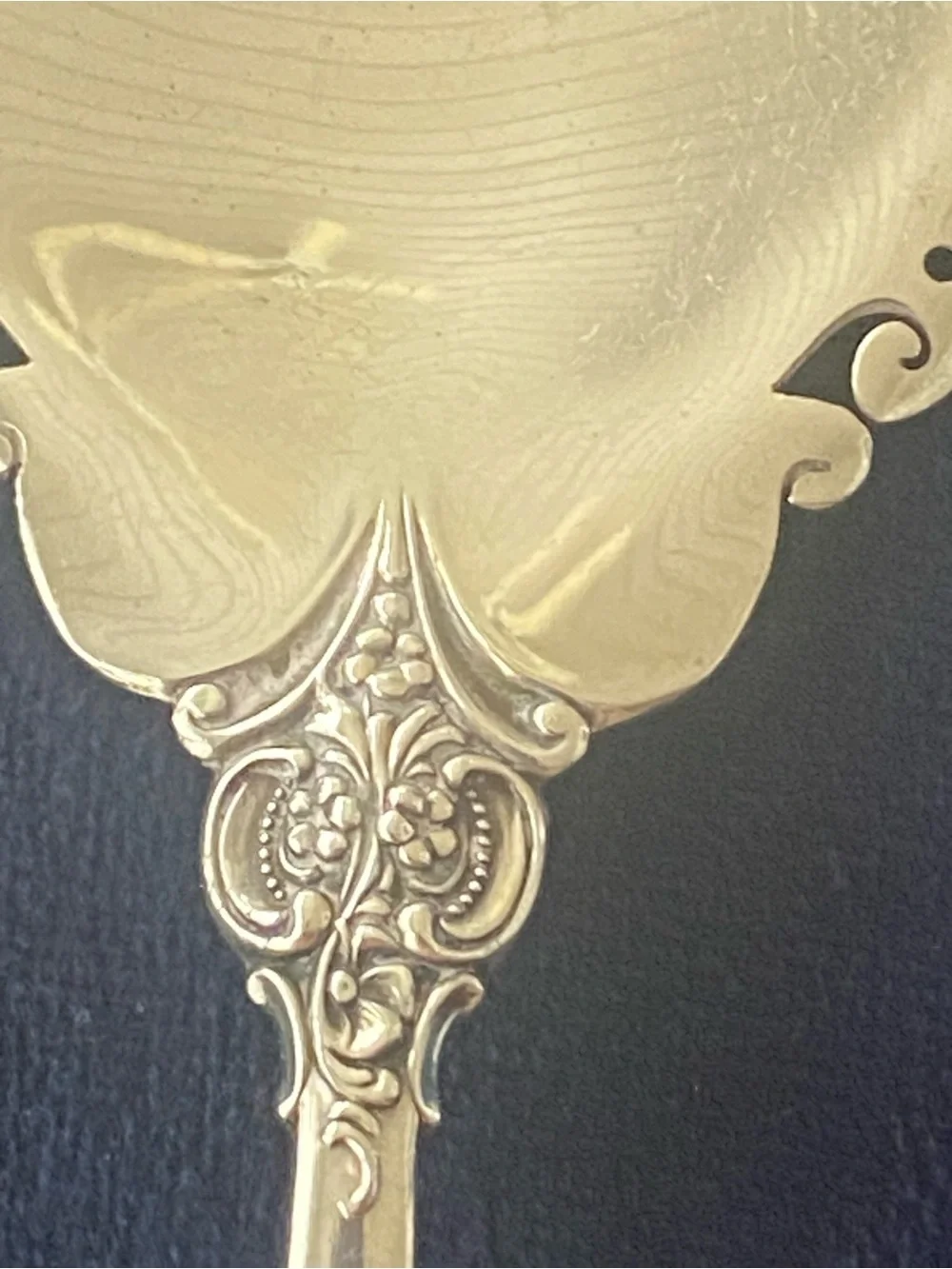 Vintage Grande Baroque tomato server spoon 8 1/4 inches